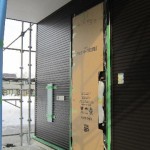 玄関ドア周辺工事中